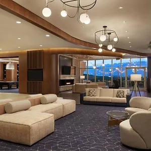 Hotel Courtyard By Marriott Airport