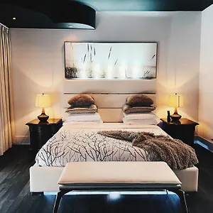 Kutuma Hotel Montreal